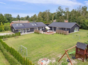 Holiday Home Ronia - 900m from the sea by Interhome, Bogø By
